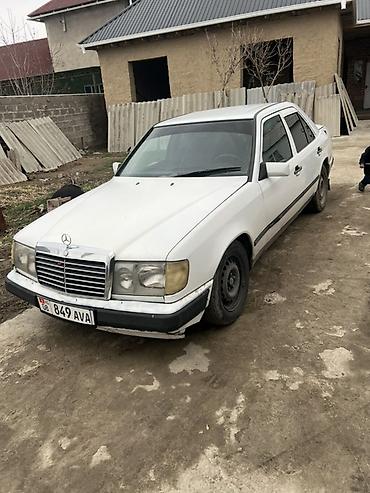 Mercedes-Benz: Mercedes-Benz W124: 1988 г., 2.2 л, Механика, Бензин, Седан — 2