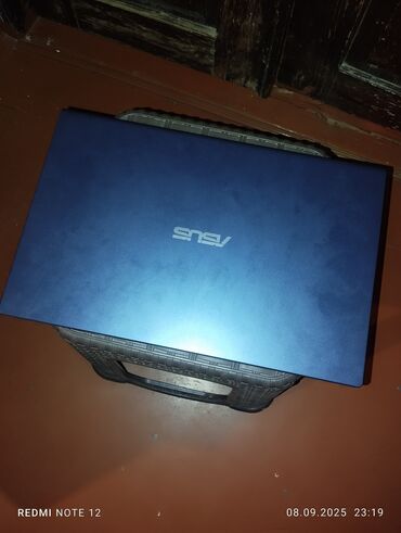 işlənmiş hard disk: ASUS noutbuk – K515 seriyası Xüsusiyyətlər: - Rəng: tünd mavi (göy) -
