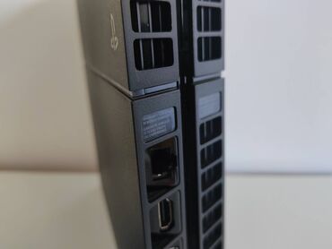 PS4 (Sony Playstation 4): Sony PS4 čipovan 1Tb / FC26 / Red Dead Redemption 2 Konzola Sony — 3