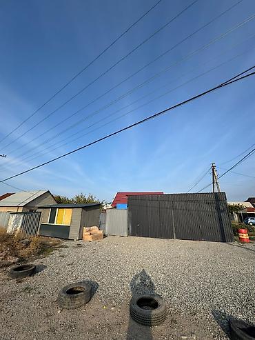 Продажа коттеджей и домов: Продаётся дом на просторном участке площадью 5 соток, идеально — 2