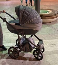 Manejlər: Gülü…. Happy babyden alınıb 2 başlıqlıdı az işlenib 130 azn.Unvan