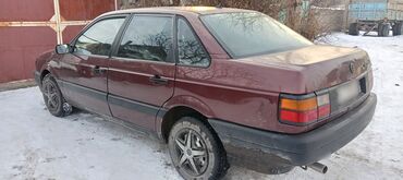 Volkswagen: Volkswagen Passat: 1991 г., 1.8 л, Механика, Газ