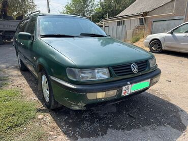 возможен обмен на дом: Volkswagen Passat: 1993 г., 1.8 л, Механика, Бензин, Универсал