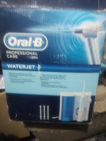 орал би: Орал би чистит зубы струйей воды 1насадка осталось два комплекта 1000