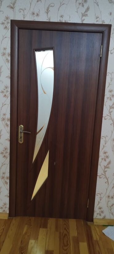 Otaq qapıları: Qapi 3eded 200/85sm
85azn biri
Ehmedli 2774 leli