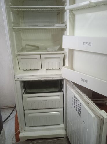 холодильник беловодск: Муздаткыч Stinol, Колдонулган, Эки камералуу, No frost, 167 *