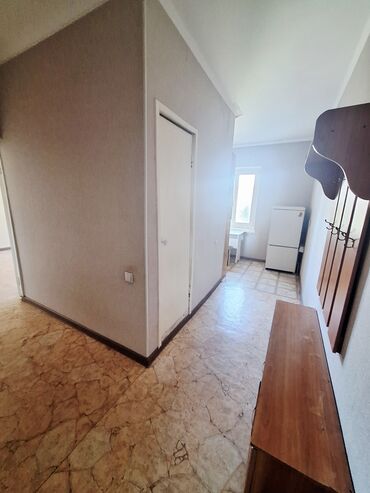 аренда квартир на долгий срок не дорого: 1 бөлмө, 34 кв. м, 105-серия, 5 кабат, Эски ремонт