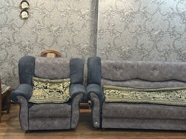 Комплекты мягкой мебели: Угловой комплект мягкой мебели Состав: - большой угловой диван с