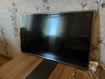 куплю телевизор бу недорого: LG Televizor həm divara quraşdırıla, həm də stend üzərində