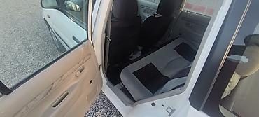 demio sport: Mazda Demio: 1999 г., 1.5 л, Механика, Бензин, Хэтчбэк — 6