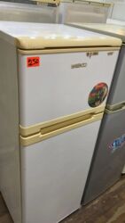 Ət çəkən maşınlar: İşlənmiş 2 qapılı Beko Soyuducu Satılır, rəng - Ağ