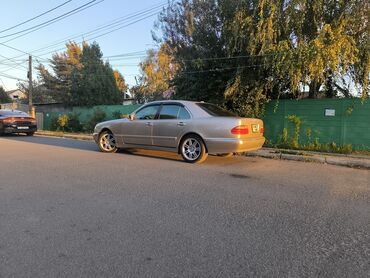 подголовник: Mercedes-Benz E 320: 2000 г., 3.2 л, Автомат, Бензин, Седан