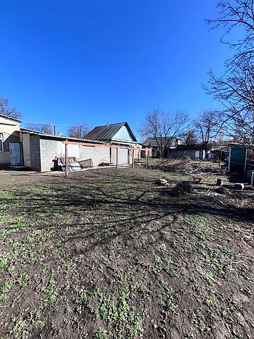 Продажа коттеджей и домов: Продаю дом 5 комнат, с ремонтом 100 кв. м, в центре г. Орловка. Уч — 25