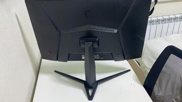 Masaüstü kompüterlər və iş stansiyaları: Komputer monitor ve aksesuarlar satillir 7 ay di almisam cox az — 9