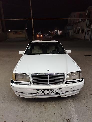 mercedes c220 cdi: Mercedes-Benz C-Class: 2.2 l | 1995 il Sedan — 2