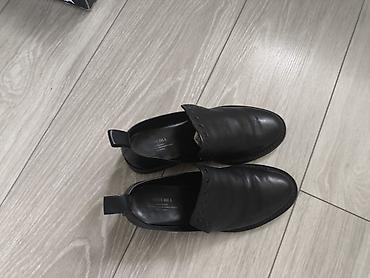 Мокасины и лоферы: Женские кожаные туфли-лоферы REUCHLL - Модель: slip-on, без шнуровки — 1