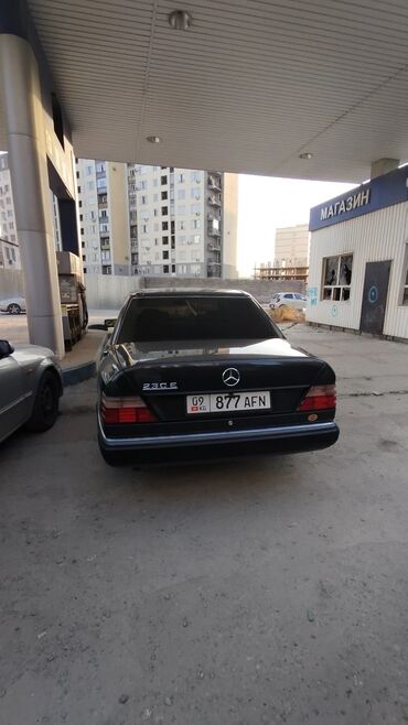 Mercedes-Benz: Mercedes-Benz W124: 1990 г., 2.3 л, Механика, Бензин, Седан — 19