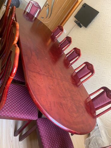 baxca stolu: Qonaq otağı üçün, İşlənmiş, Açılmayan, Yumru masa