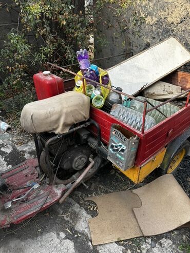 трейлер дом на колесах: Трёхколёсный мотороллер‑грузовик с кузовом - Конфигурация: передняя