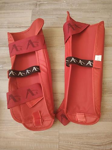 Ортезы: Arawaza Shin Guard – WKF təsdiqli, qırmızı rəng - Növü: Karate üçün — 1