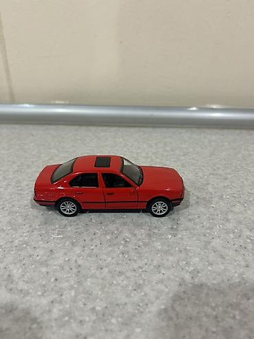nerf satisi: Kolleksiya üçün die-cast miniatür sedan model avtomobil - Rəng — 3