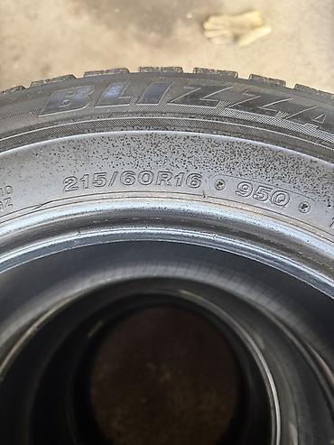 60: Зимние шины Bridgestone Blizzak - Размер: 215/60 R16 - Индекс — 3