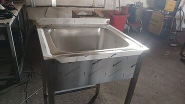 Nerjaveykalar: Paslanmayan poladdan (inox) hazırlanmış peşəkar mətbəx iş masasının — 8