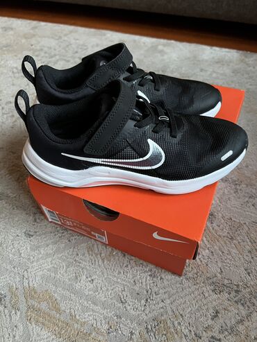 обувь футбол: Новые оригинальные кроссовки Nike мальчиковые 32 размер. Nike Zoom для