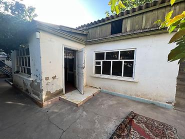 Продажа коттеджей и домов: Продается Дом!!! Иссык-куль г. Балыкчы 5 соток Большой дом,есть — 8