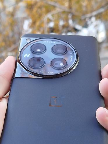 oneplus 11 pro: OnePlus 12, Б/у, 256 ГБ, цвет - Черный, 2 SIM — 5