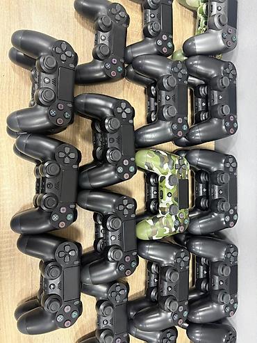oyun satış: Playstation 4 Dualshock Aklass Karopkalari yoxdu.depoda qalan mehsuldu — 1