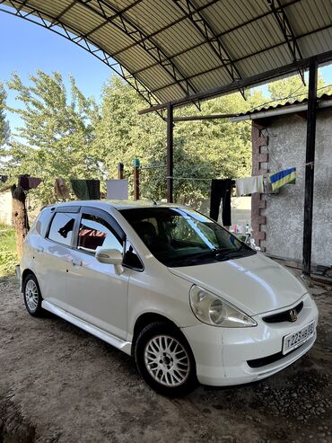 авто с последующим выкупом фит: Honda Fit: 2003 г., 1.5 л, Вариатор, Бензин, Хетчбек