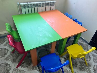 Другая детская мебель: Baxca ve kurslar ucun ideal, deyerinden ucuz masa ve stullar