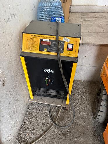 telefon aksesuarları toptan satiş baki: Elektrikli Avtokarlar üçün şarj (zaryatka) aparatı.Aparat 3 fazadır, 1 — 1