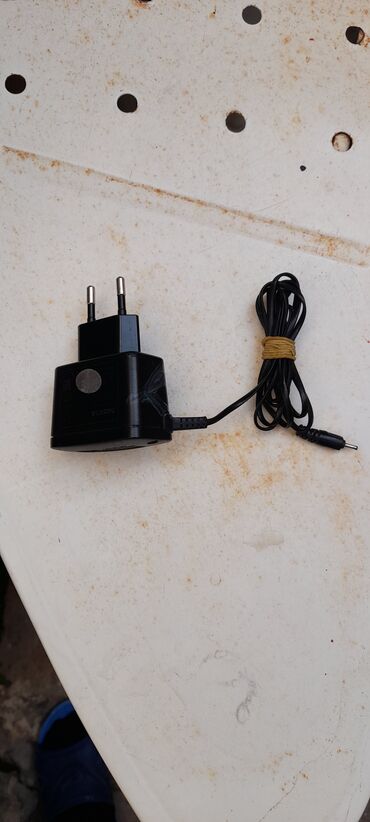 qaqa profil şəkilləri: Adapter Nokia, 5 Vt, İşlənmiş