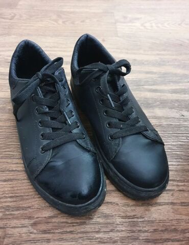 женская обувь 38: Туфли 38.5, цвет - Черный
