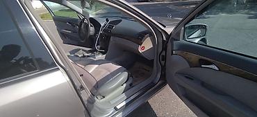 Mercedes-Benz: Mercedes-Benz E-Class: 2.7 l | 2003 il Sedan — 12