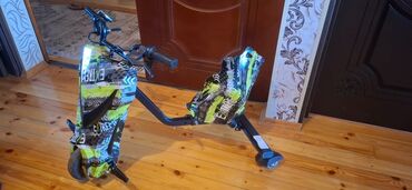 Uşaqlar üçün digər mallar: Uşaq üçün elektrikli drift trike (3 təkərli elektrikli sürüşmə skuter)