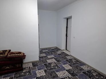 уй квартира: 20 кв. м, 1 бөлмө, Жылуу пол, Брондолгон эшиктер, Забор, тосулган
