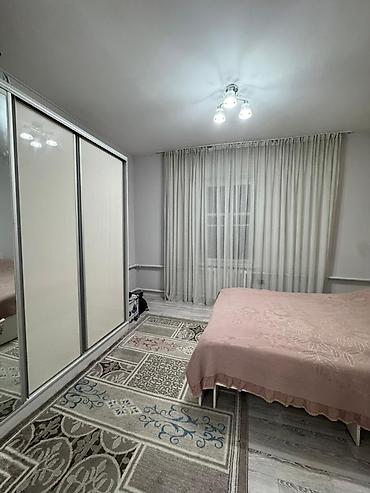 Продажа домов: 3 комнаты, 65 м², Бишкек, Риэлтор — 2