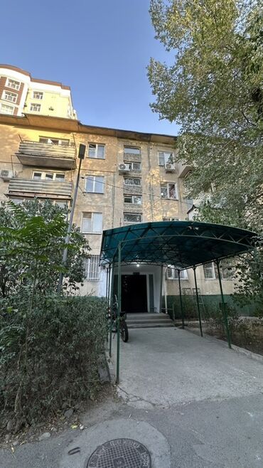 продажа домов в городе каракол обмен на квартиру: Продаётся в отличном районе 2-х комнатная квартира. 104-серия. Этаж 3