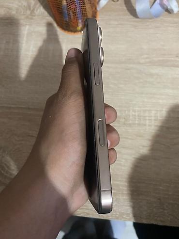 iphone s4: IPhone 16 Pro, 128 GB, Qızılı, Simsiz şarj — 4