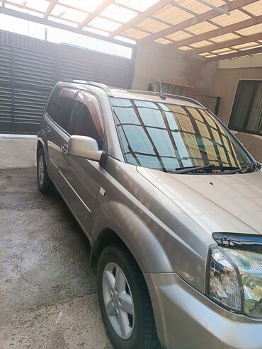 срочно в связи с переездом: Nissan X-Trail: 2004 г., 2 л, Автомат, Бензин, Жол тандабас