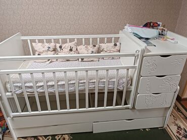 Детские кровати: Состояние идеальное имеется 13 подушек . в дальнейшем можно просто