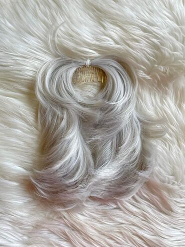 Perike i klipse: Novi model punđe sa češljićem
Cena:1300din na lalafo.rs — 5 Perike i klipse: Novi model punđe sa češljićem
Cena:1300din — 5