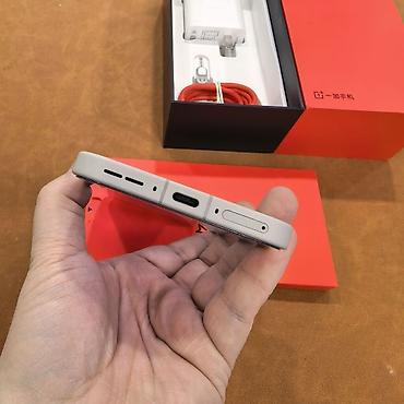 huawei tablet: OnePlus 15, Б/у, 512 ГБ, цвет - Бежевый, 2 SIM — 8