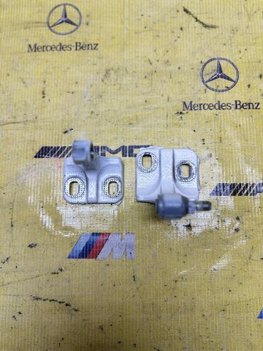 Другие детали кузова: Петли двери Mercedes w220 
Привозные из Японии