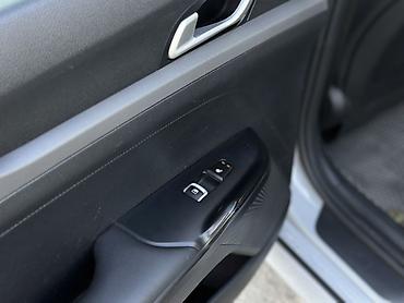 aion v plus 2022: Kia K5: 2024 г., 2 л, Автомат, Газ, Лифтбек — 10