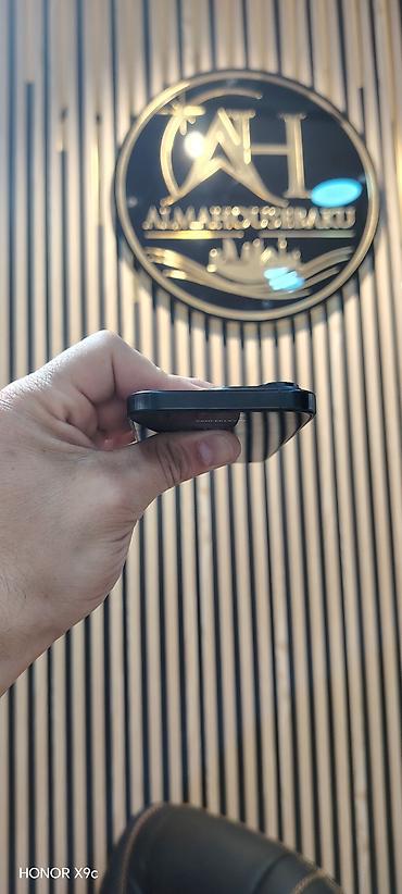 ucuz telefonlar iphone: IPhone 16 Pro, 256 GB, Desert Titanium, Zəmanət, Face ID, Sənədlərlə — 5