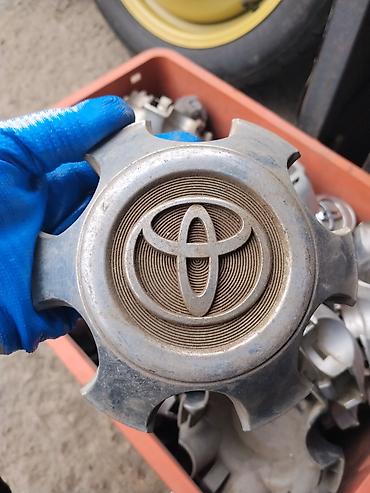 Колпак/колпачок центральный на литой диск Toyota - Оригинальная